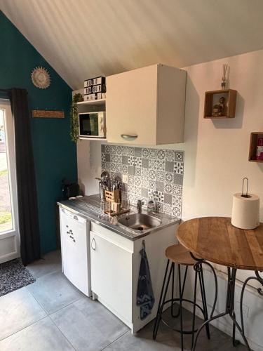 Studio avec grand jardin + parking in Seraincourt