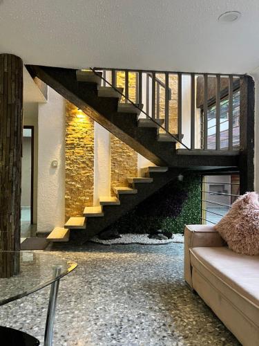 5BR Modern House with Patio & Parking near Polanco