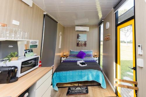 Kalmya Farm Retreat by Tiny Away in Nanango