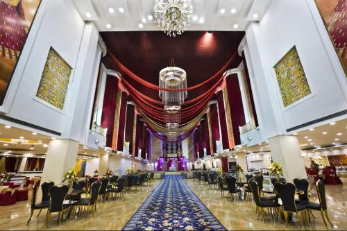 Restaurant, Banana Tree Hotel & Banquets At Sahibabad in Ghaziabad