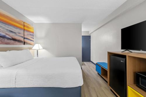 Days Inn by Wyndham Fond du Lac - image 40