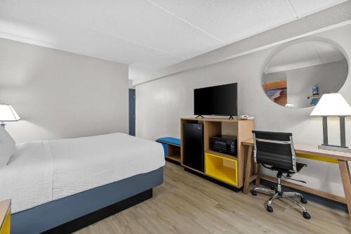 Days Inn by Wyndham Fond du Lac - image 25