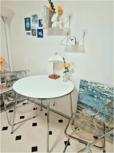 Facilities, Hanna Stay, Seoul, Shillim Station 2mins, Airport bus 2mins near Abanggung Karaoke Bar