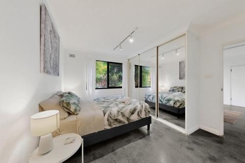 Beachside 1-Bed Retreat with Parking Cronulla in Cronulla