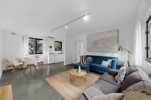 Beachside 1-Bed Retreat with Parking Cronulla in Cronulla