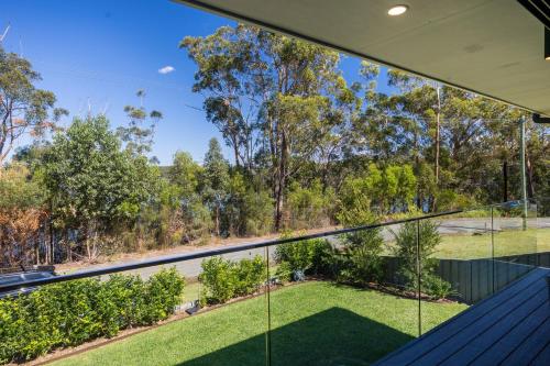 The Lakehouse, family friendly home with picturesque bush and lake views in Lake Conjola