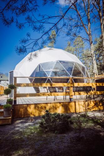 Зовнішній вигляд готелю, Skyview Glamping Jacuzzi , Sauna in Радзимін
