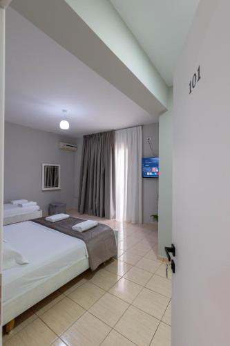 Hotel Alex – Ksamil, OR
