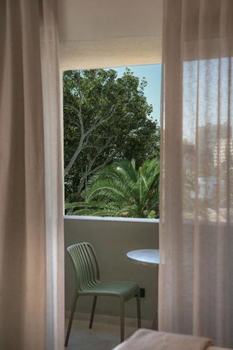 Horizon Aparthotel by Totalstay - image 9