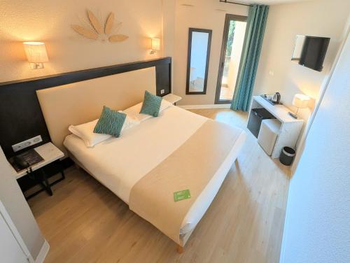 Hôtel Le Collier - Hôtel - Antibes