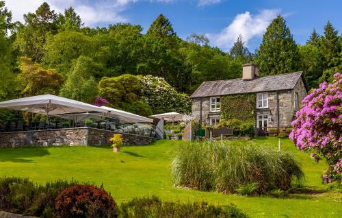 Aberdunant Hall, Snowdonia - Criccieth Aberdunant Hall, Snowdonia - Criccieth