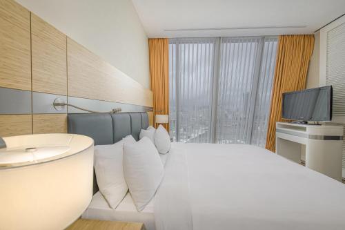 1 queen bed