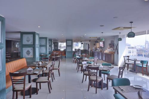 Ресторант, Avari Xpress Gulberg in Лахор