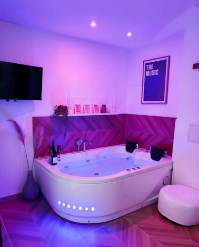 Suite romantique vue mer, balneo et jardin