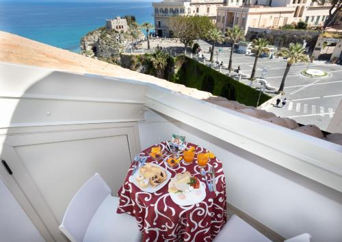 B&B Island Tropea -Sea View Rooms & Suites- 3