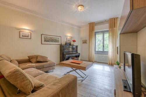 Tibaldi, 29 - Bright apartment between Bocconi and Navigli