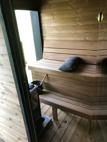 Saare-Toominga camping house in Vaibla