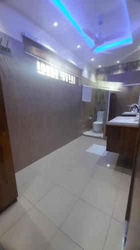 Cheers Guesthouse in มัลลัม