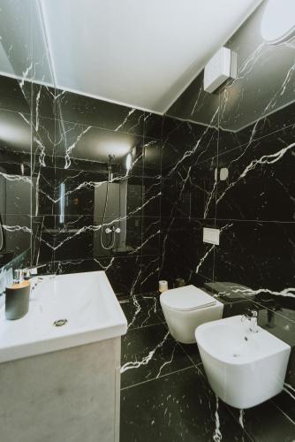 B & D Apartment - image 5