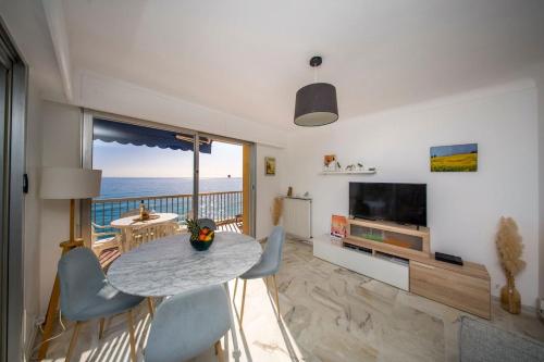 LE DAUPHINS Vue exceptionnelle Mer Terrasse Climatisation