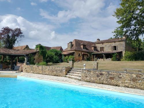 Charmante maison avec piscine pour 8 personnes gîte à louer Pessel