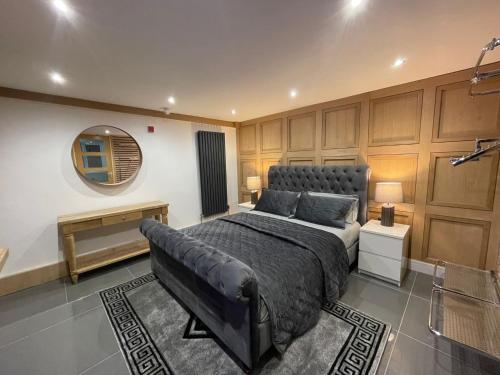 Hendham House - Near Etihad Stadium, CoOp Live Arena, AO Arena, Piccadilly Train Station & Manchester City Centre, Manchester