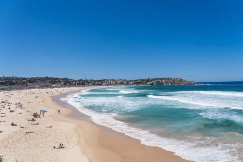 Bondi Surf Living opposite Bondi Beach - image 4