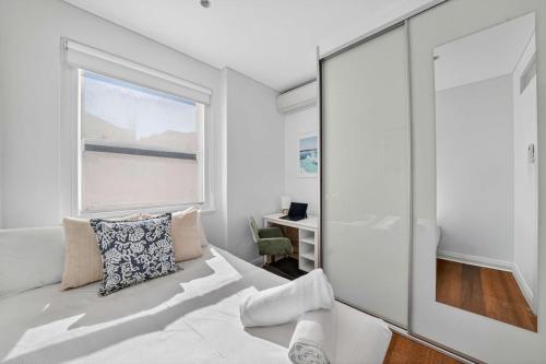 Bondi Surf Living opposite Bondi Beach - image 6