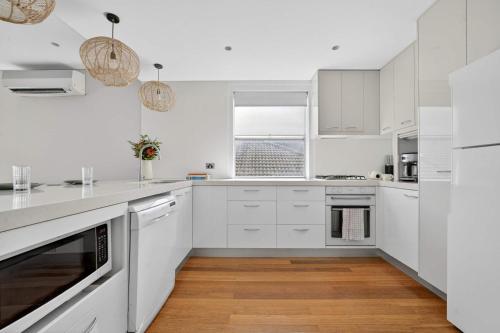 Bondi Surf Living opposite Bondi Beach - image 7