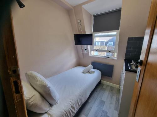 1405-Top Floor Cosy Studio near Hyde Park in 그레이터 런던