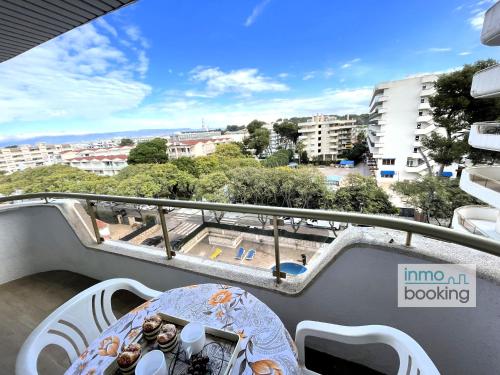 Beach Arquus IV Salou , céntrico y con piscina