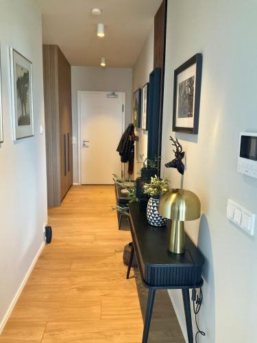 Stylish 2BR Apt Near Reykjavik with Balcony & Views in Álftanes