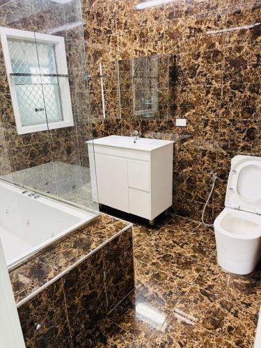 Quiet 3BR Home Walk to Ingleburn Station in South Western Sydney