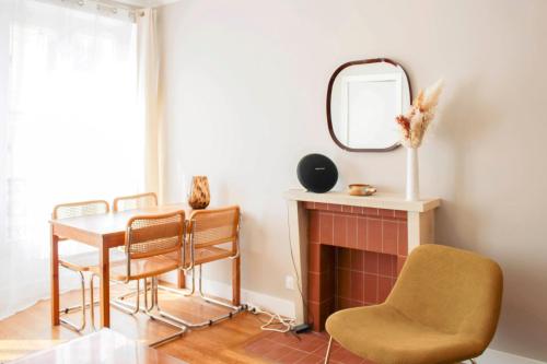 Sunny Renovated Stay in the Heart of Paris - image 6