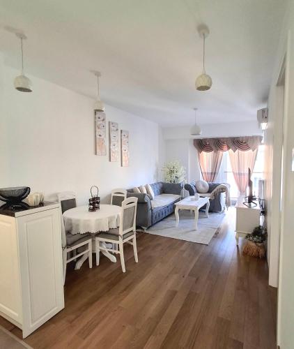Emanuilo Apartman