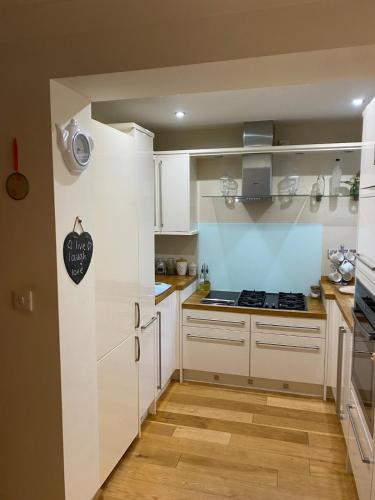Moss Retreat Semi rural house with balcony and beautiful views Nr to Nantwich in Wybunbury