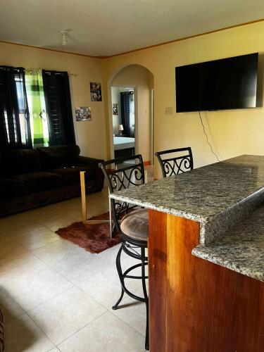 Leemclean gated vacation home in Oraşul Spaniol