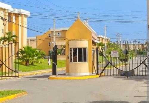 Leemclean gated vacation home in Oraşul Spaniol