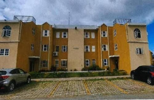 Leemclean gated vacation home in Oraşul Spaniol