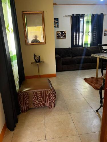 Leemclean gated vacation home in Oraşul Spaniol