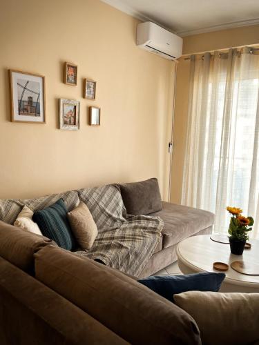 Bright 5th-Floor Apartment with Balcony - image 5