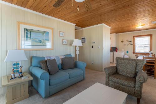 Wayfarer's Rest - Kitty Hawk MP 3.5, Oceanfront, Ocean View, Year Round Flex Stays in Кити Хоук, Северна Каролина