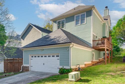 Walk to Mercedes-Benz! Spacious Getaway in Atlanta in Vine City