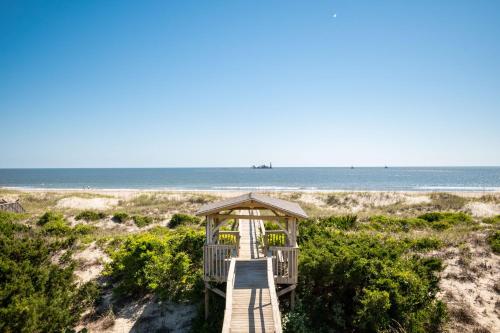 Katie Lous Place in Caswell Beach (NC)