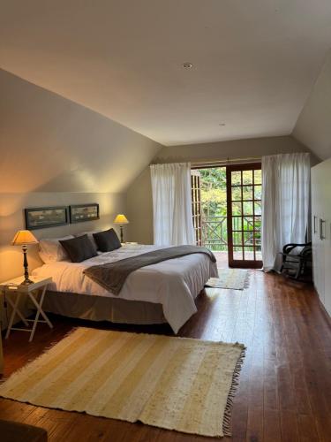 Ravenscroft Cottage Ezulwini - Stylish A-Frame Furnished Cottage in Mantenga in Lobamba