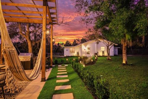 Welcome to Casa Tallman - Your Exclusive 3-Acre Private Retreat in Dundee (FL)