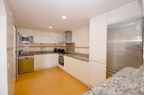 ห้องครัว, Apartment AMARA in บาเอีย โดราดา