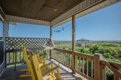 Linger Longer in Caswell Beach (NC)