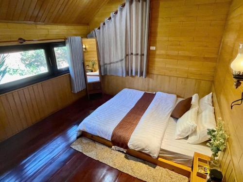 tiny house in Lam Ha District