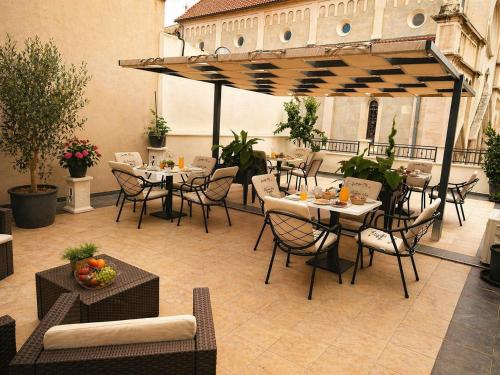 Apartments villa Mira – khách sạn tại Kastel Novi